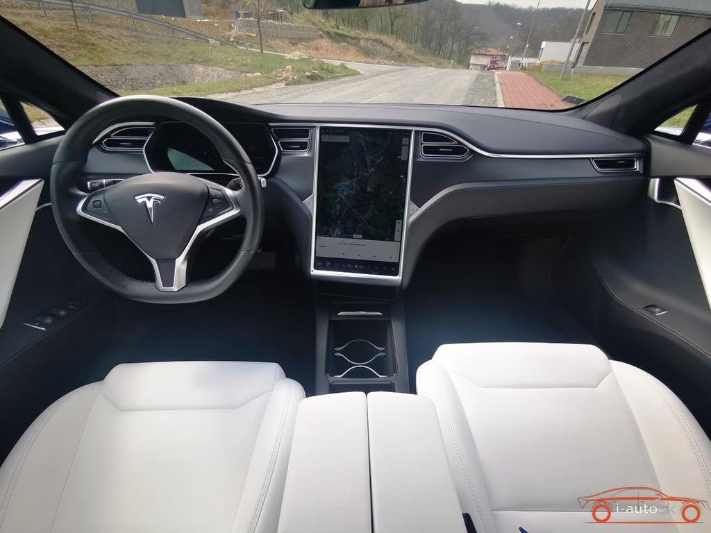 Tesla Model S75D 12