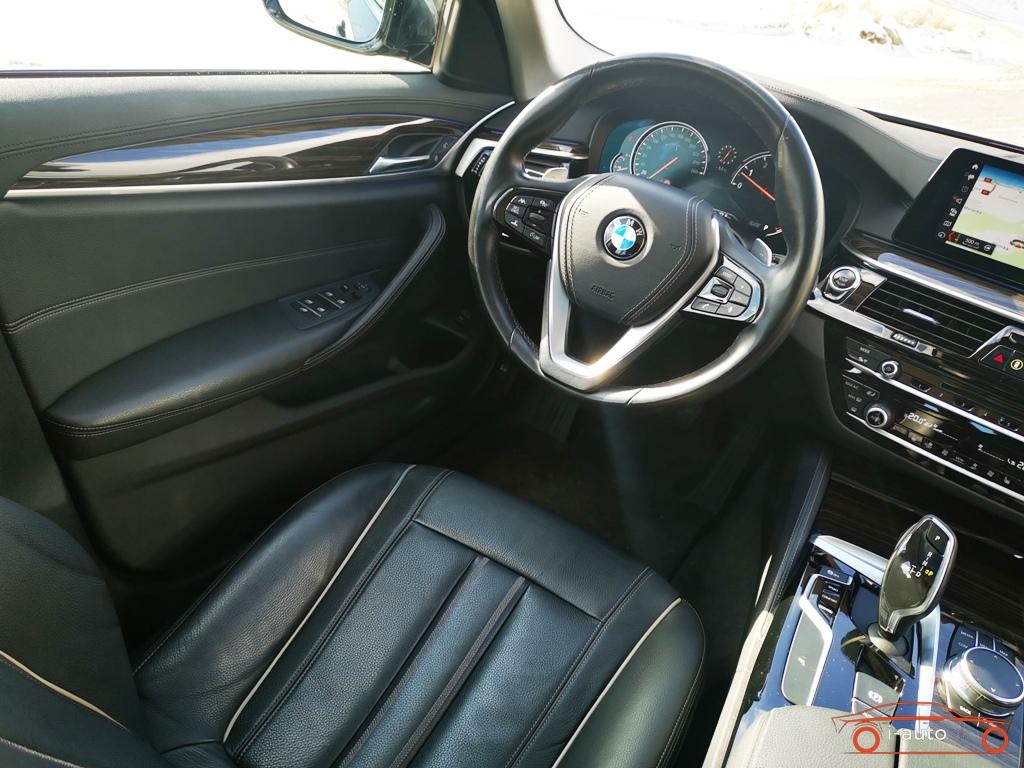 BMW 540ixDrive Luxury Line 14