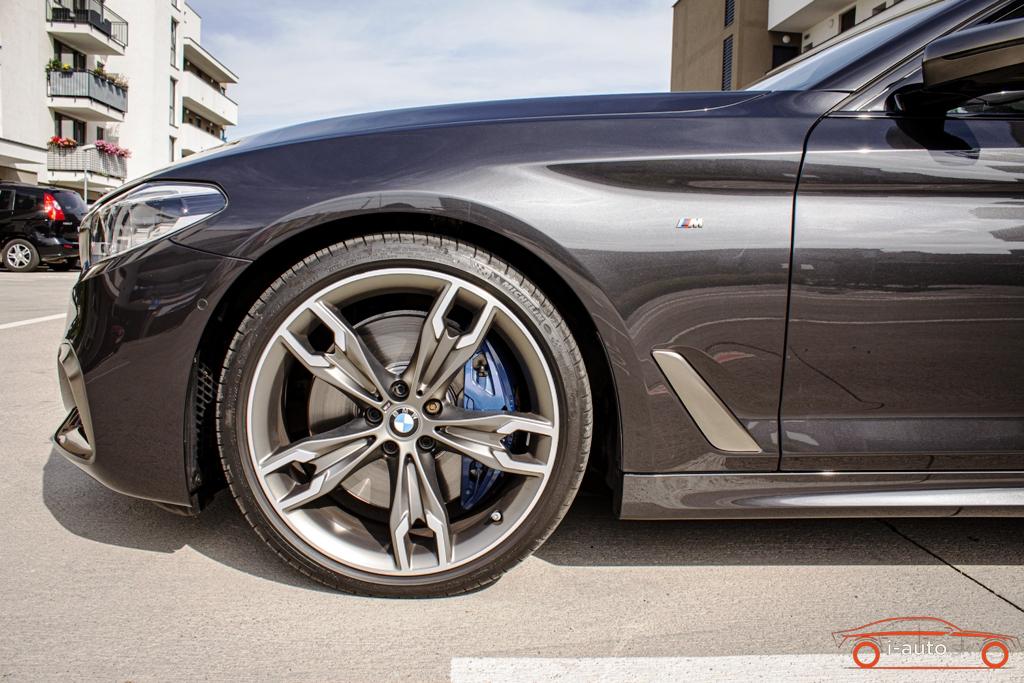 BMW 550ixDrive V8 6