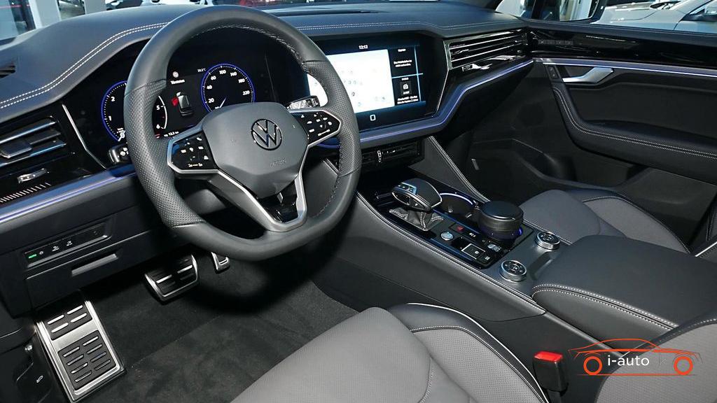 Volkswagen Touareg R-Line 3.0 V6 TDI 4MOTION  za 94500€