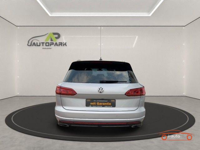 Volkswagen Touareg 4.0 V8 R-Line BLACK STYLE za 55400€