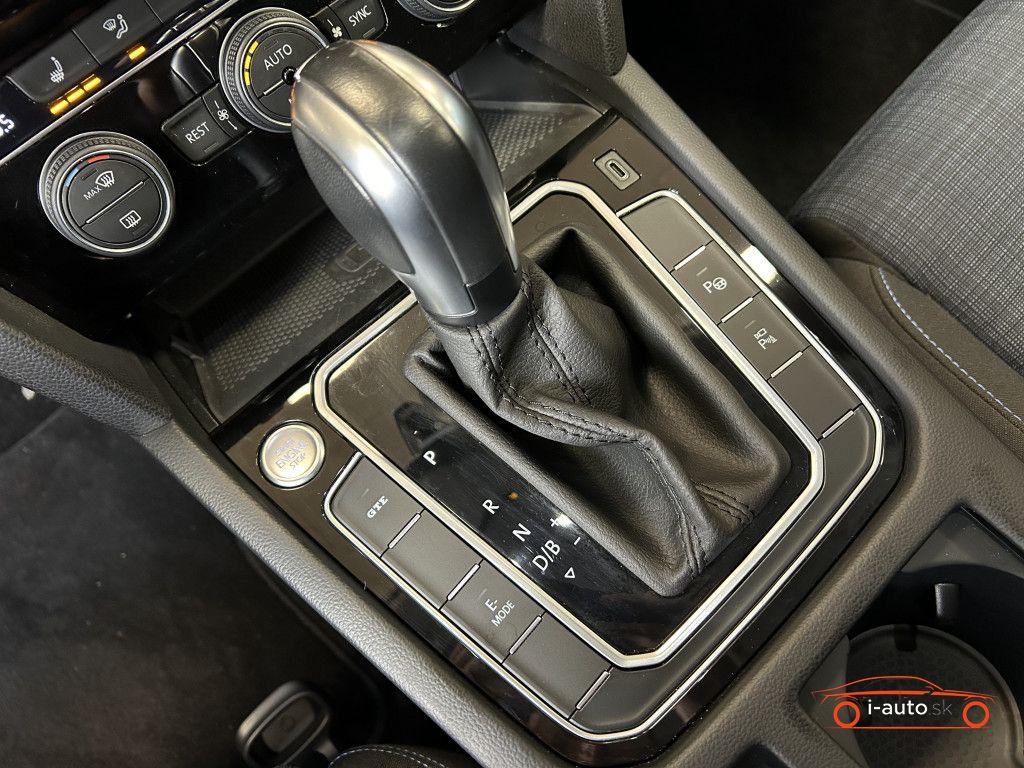 Volkswagen Passat GTE  za 30800€