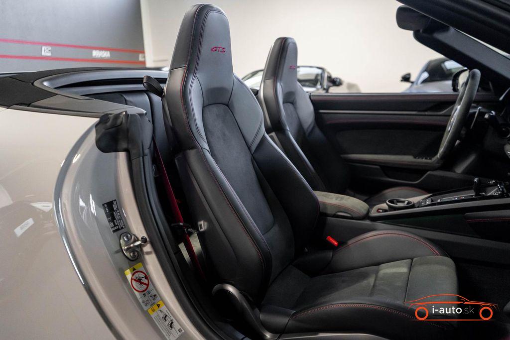 Porsche 992 Carrera Cabriolet GTS za 202500€