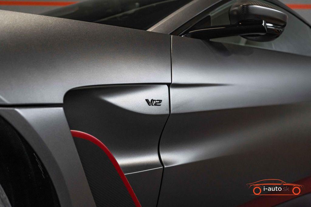 Aston Martin V12 Vantage Coupe Q Carbon Performance za 474000€