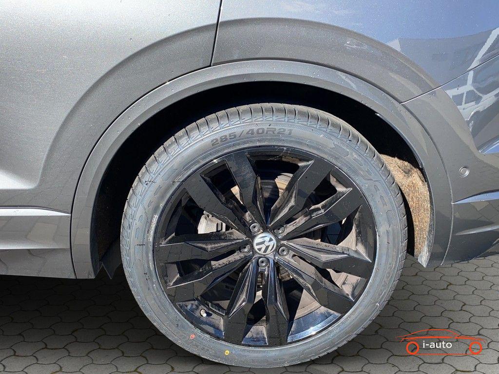 Volkswagen Touareg 3.0 TDI 4M R-Line za 48300€