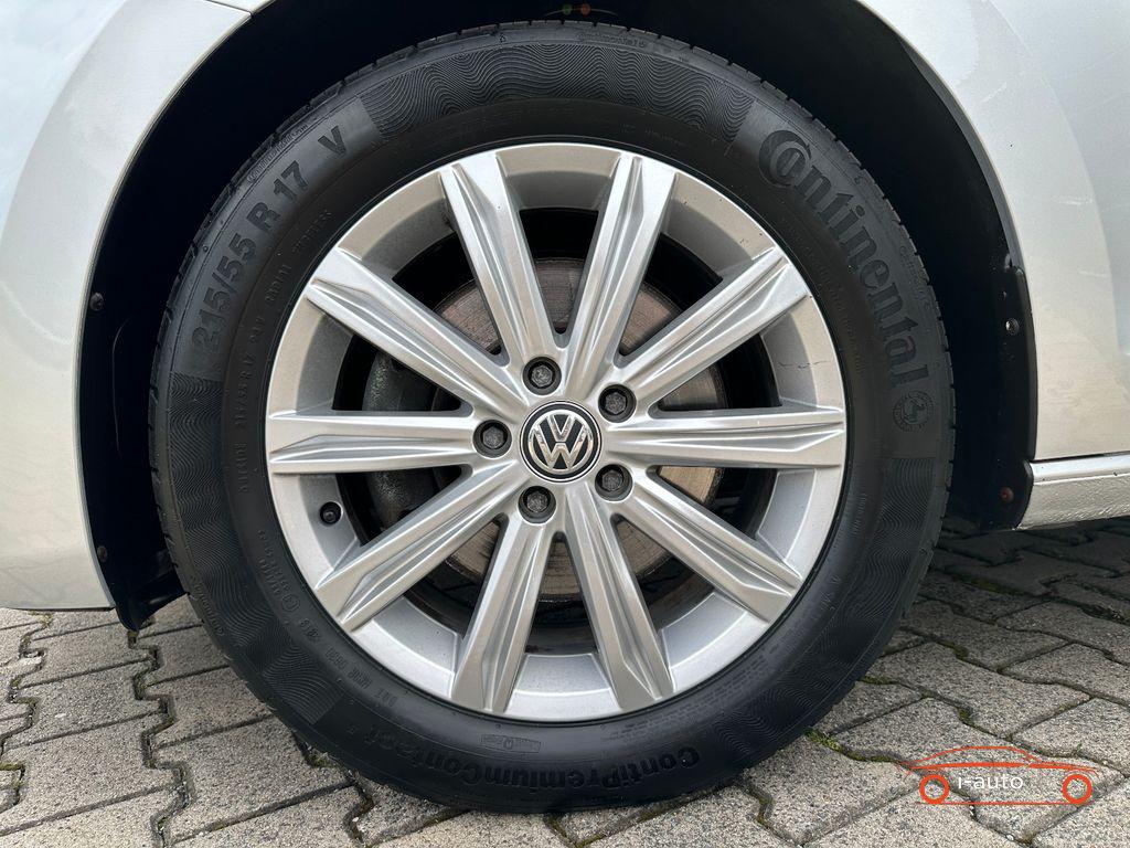 Volkswagen Touran 2.0 TDI Highline BMT za 26600€