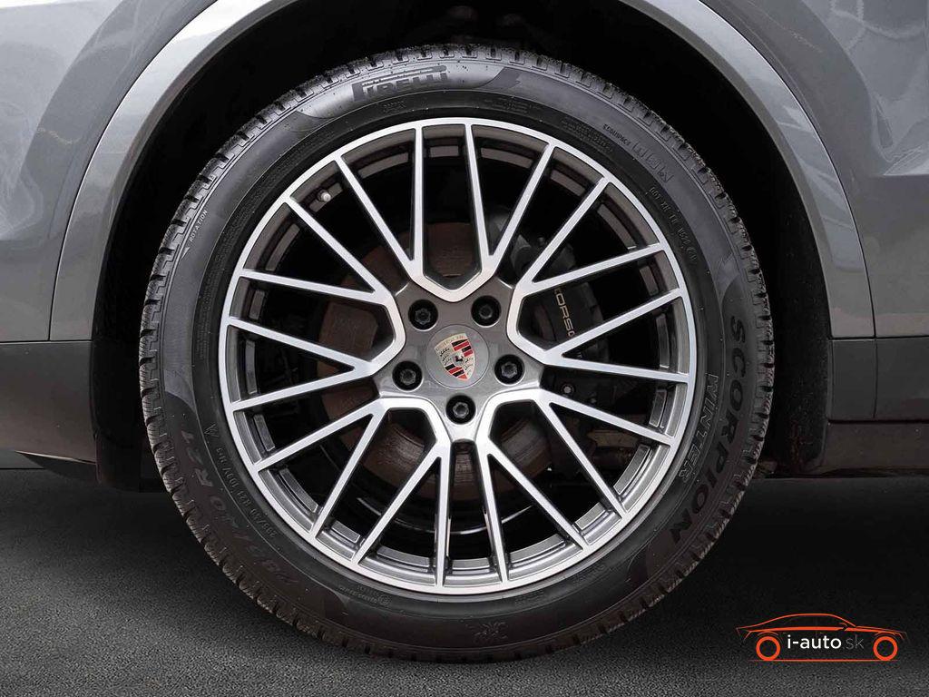 Porsche Cayenne Sport za 70600€
