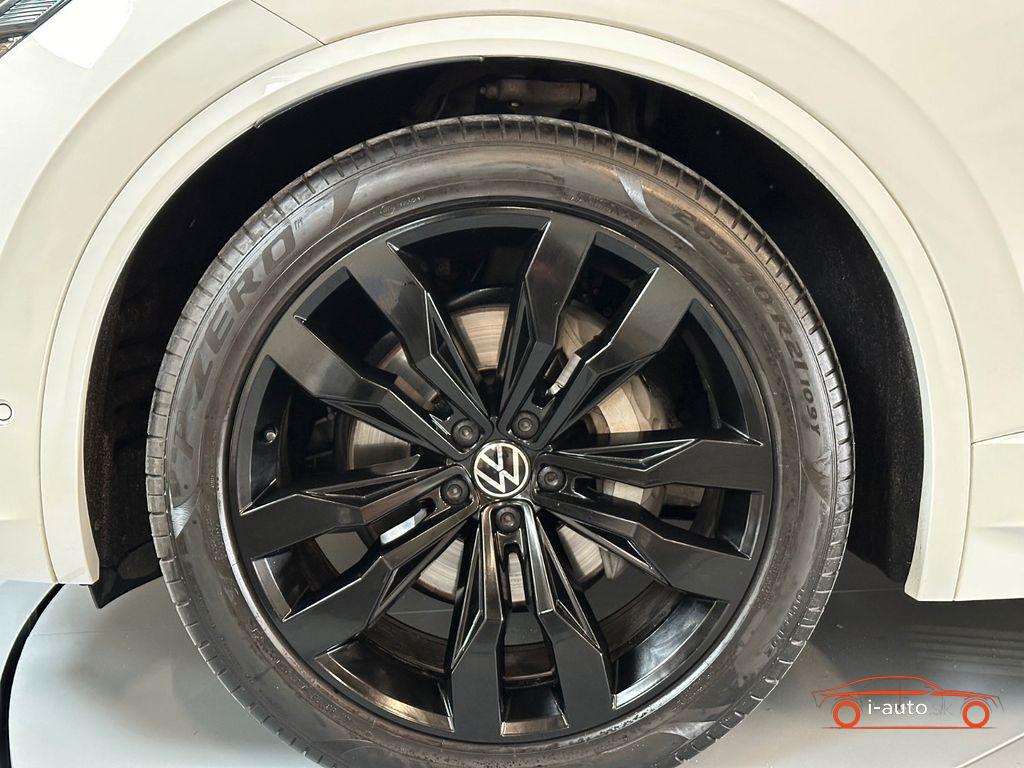 Volkswagen Touareg R-Line 4Motion Black Style za 62800€