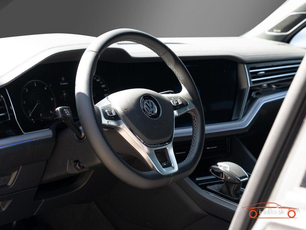 Volkswagen Touareg 3.0 TDI 4Motion R-line za 78100€