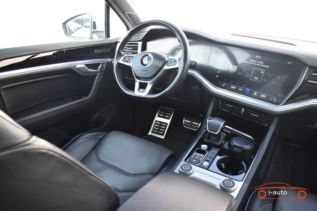 Volkswagen Touareg 3.0 TDI 4Motion R-line za 39600€
