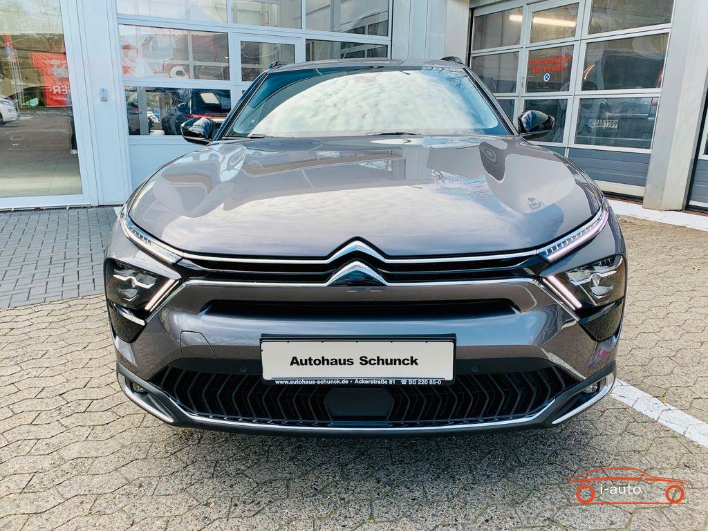 Citroën C5 X Shine Hybrid za 36700€
