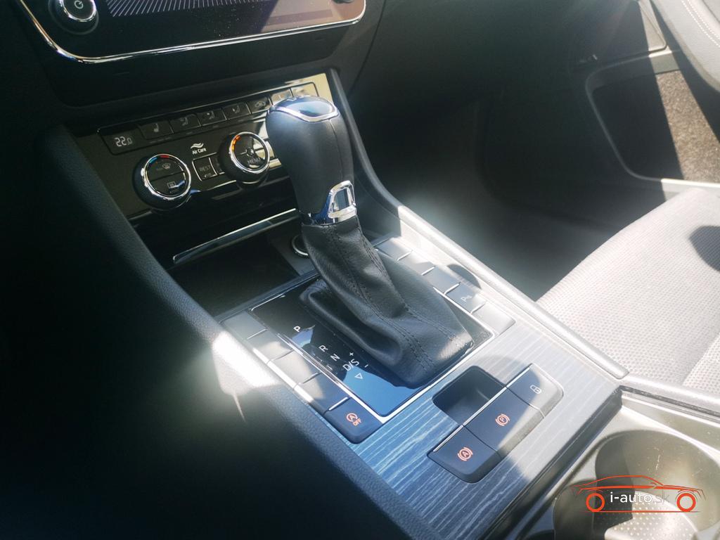 Skoda Superb Combi 2.0 TDI DSG Business za 29500€