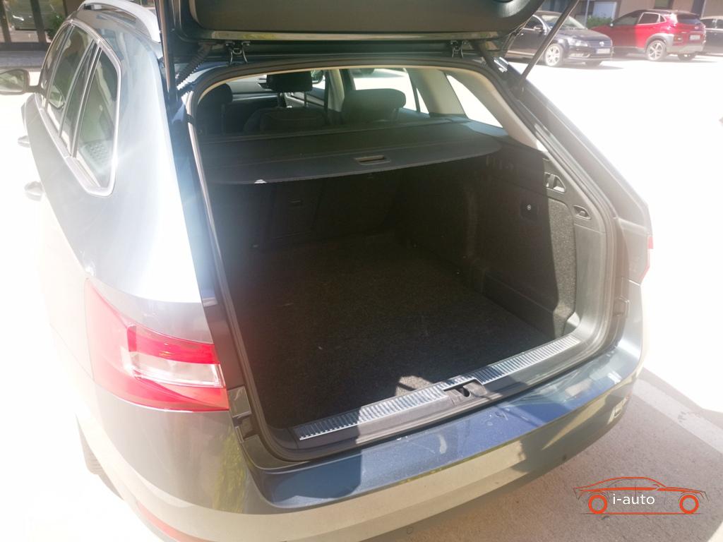 Skoda Superb Combi 2.0 TDI DSG Business za 29500€