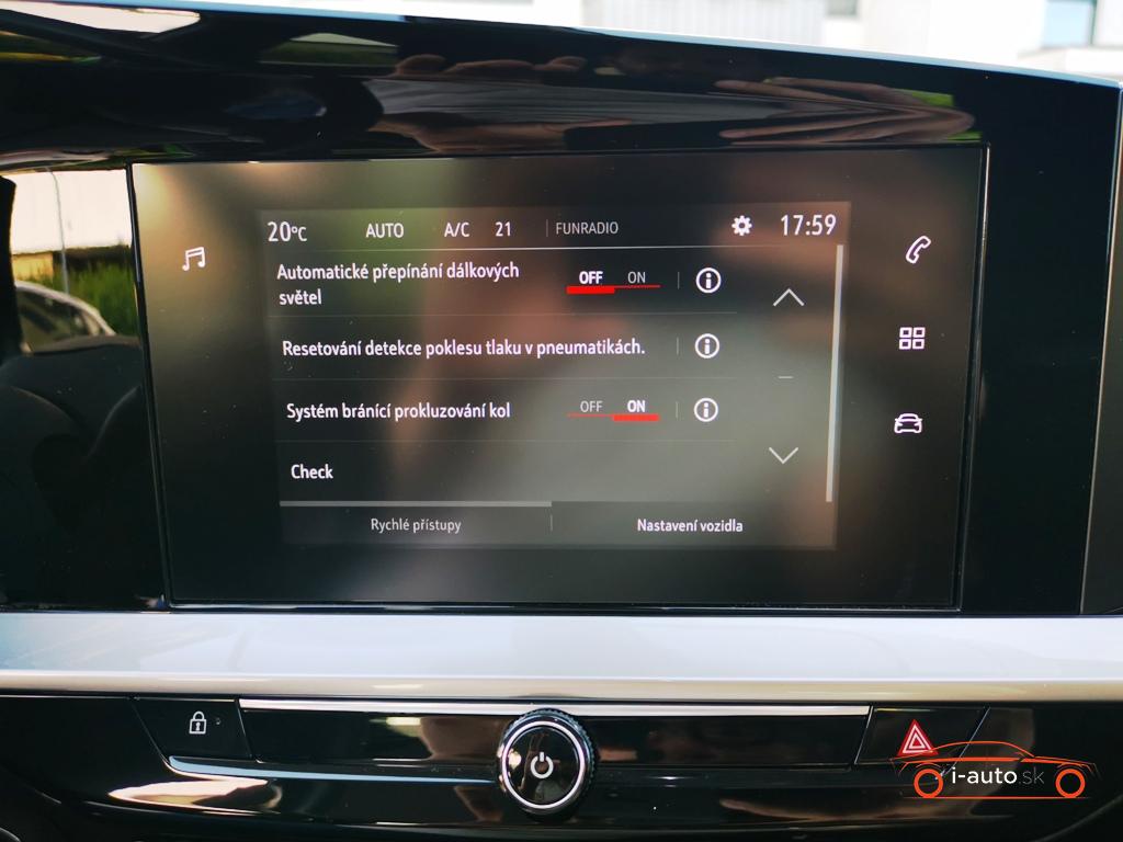 Opel Mokka-e  za 17900€
