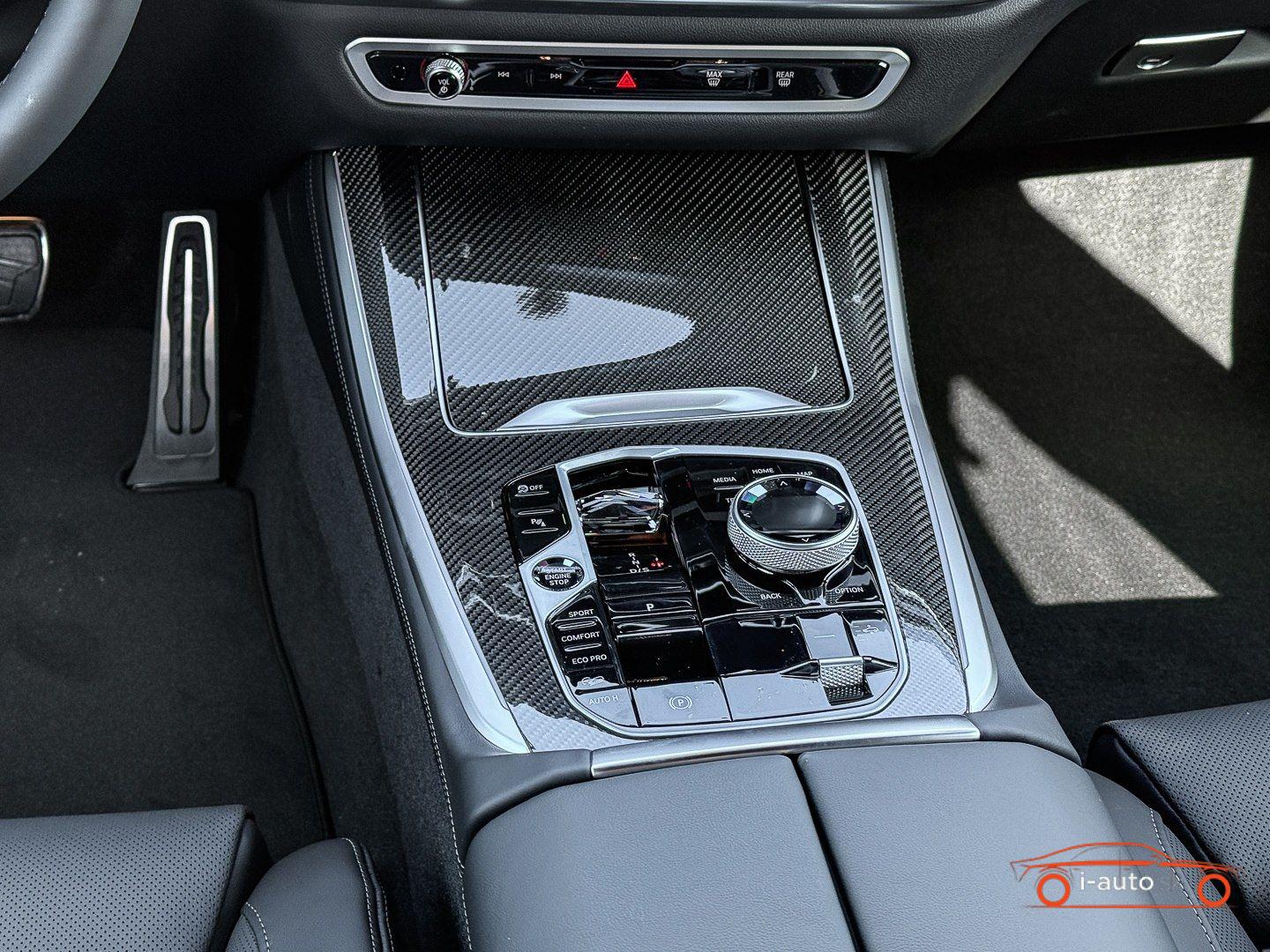 BMW X5 xDrive40d INDIVIDUAL za 117810€