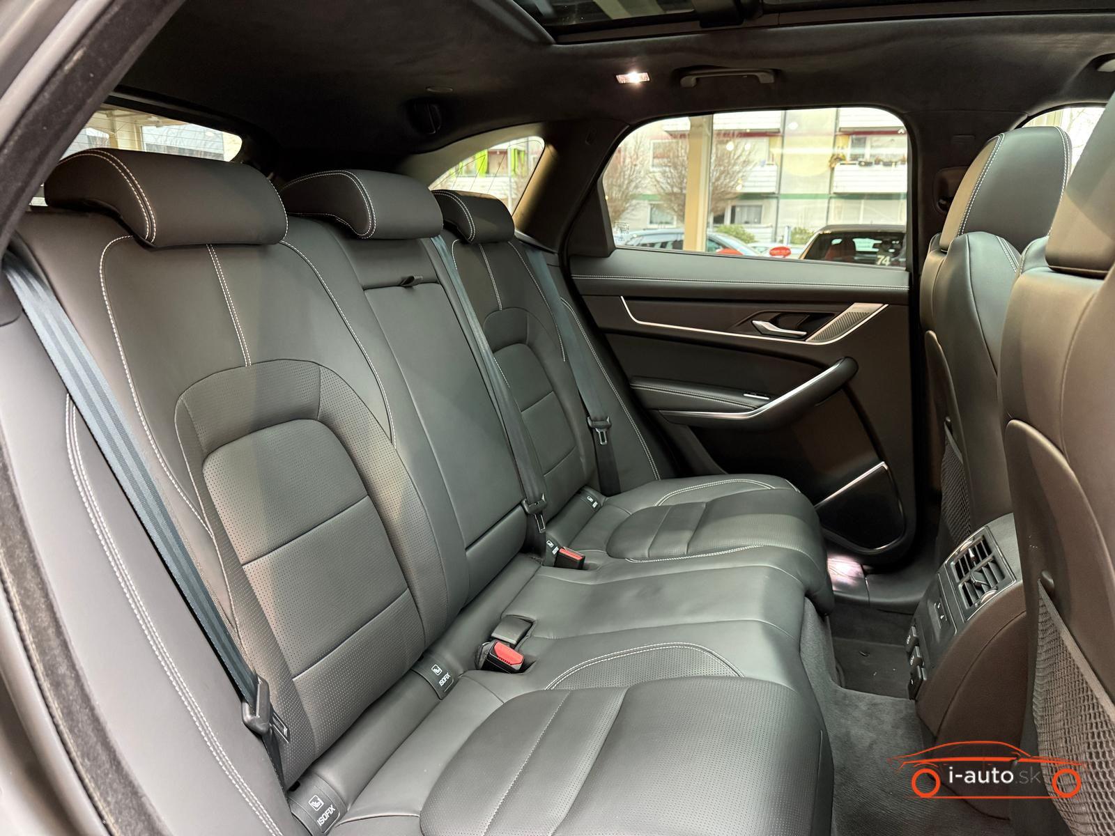 Jaguar F-Pace P400 AWD za 65260€