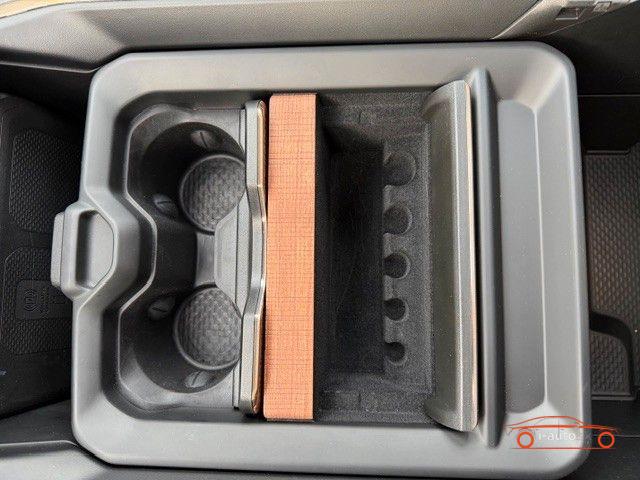 Dodge RAM 5,7l HEMI Longhorn za 101000€