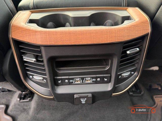 Dodge RAM 5,7l HEMI Longhorn za 101000€