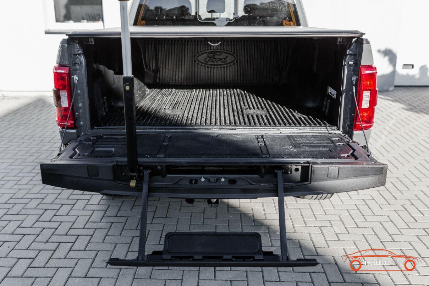 Ford F-150 5.0L V8 Sport 4x4 za 54500€