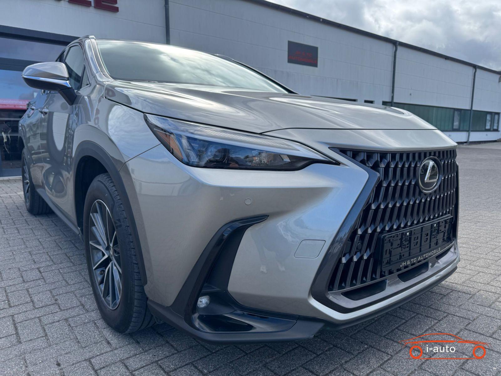 Lexus NX 450h+ E-Four za 47430€