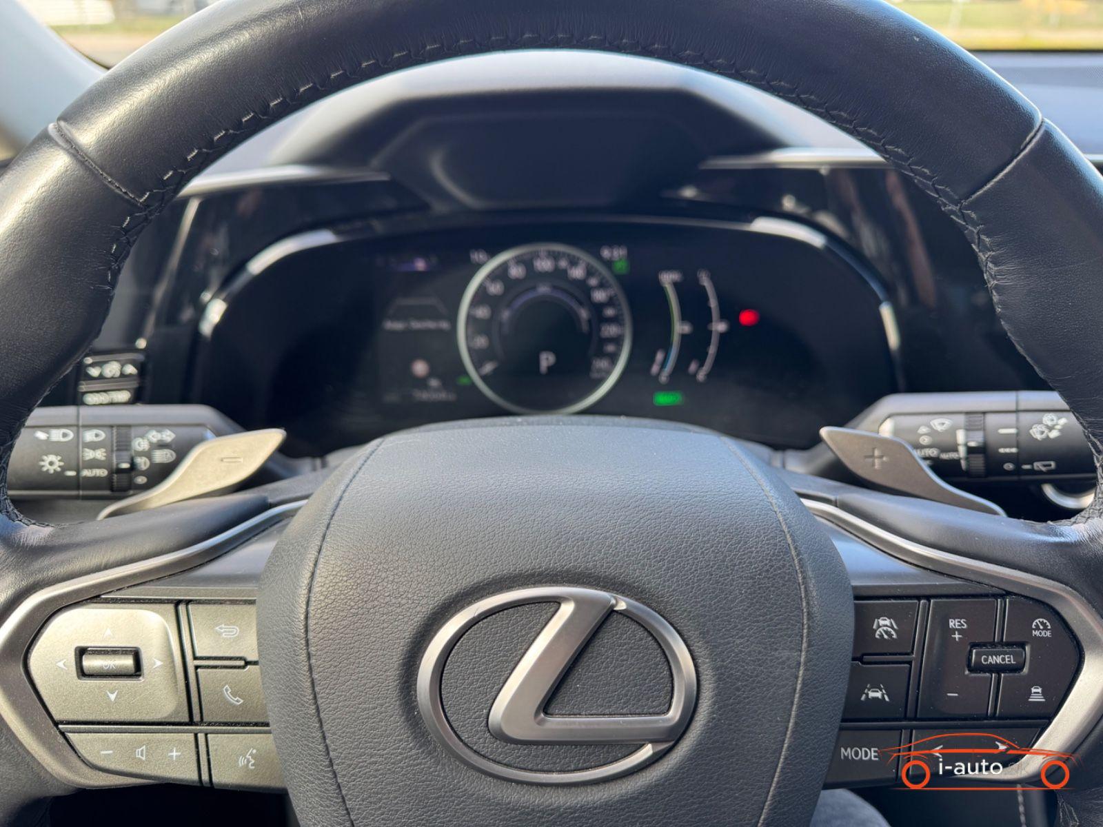 Lexus NX 450h+ E-Four za 47430€