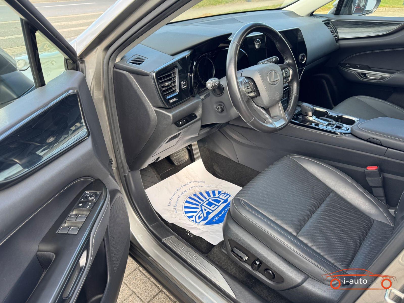 Lexus NX 450h+ E-Four za 47430€