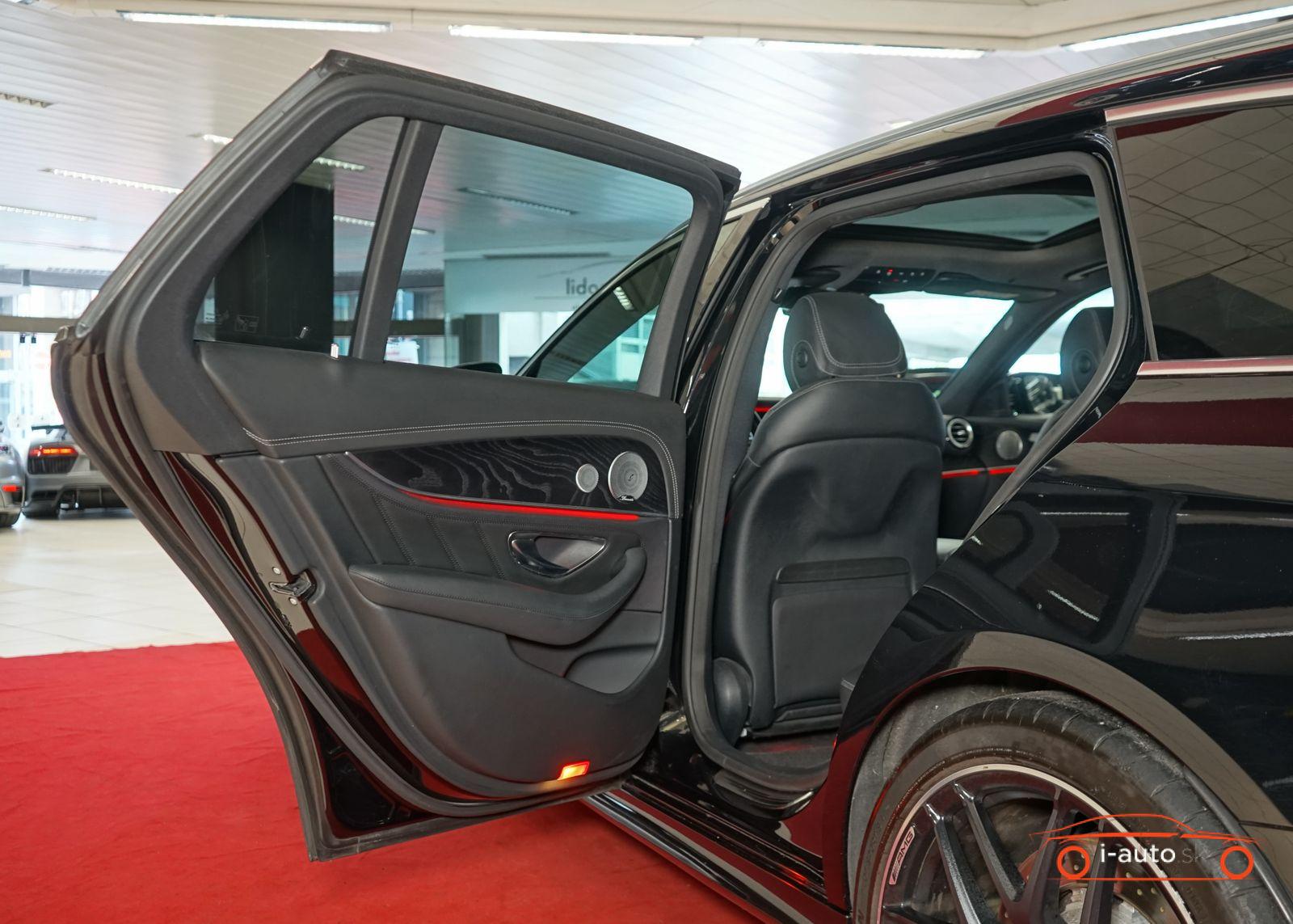 Mercedes-Benz E T  63 AMG 4Matic za 55350€