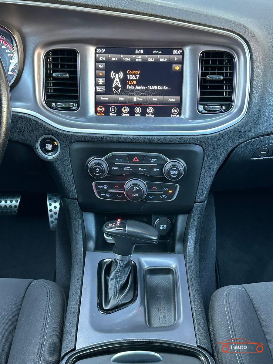 Dodge Charger R/T 5.7 V8 za 31550€