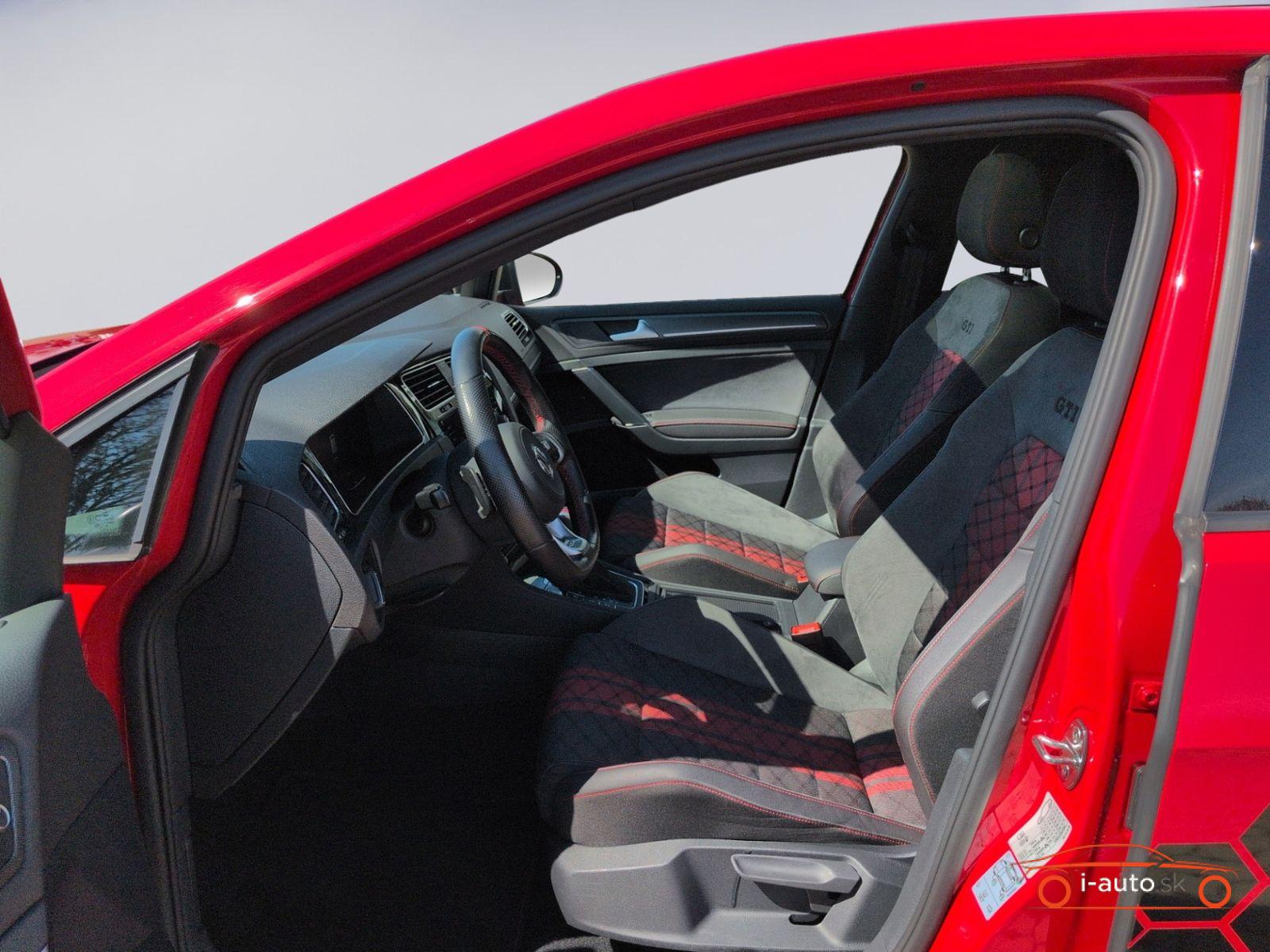 Volkswagen Golf VII TCR 2.0 TSI DSG za 29960€