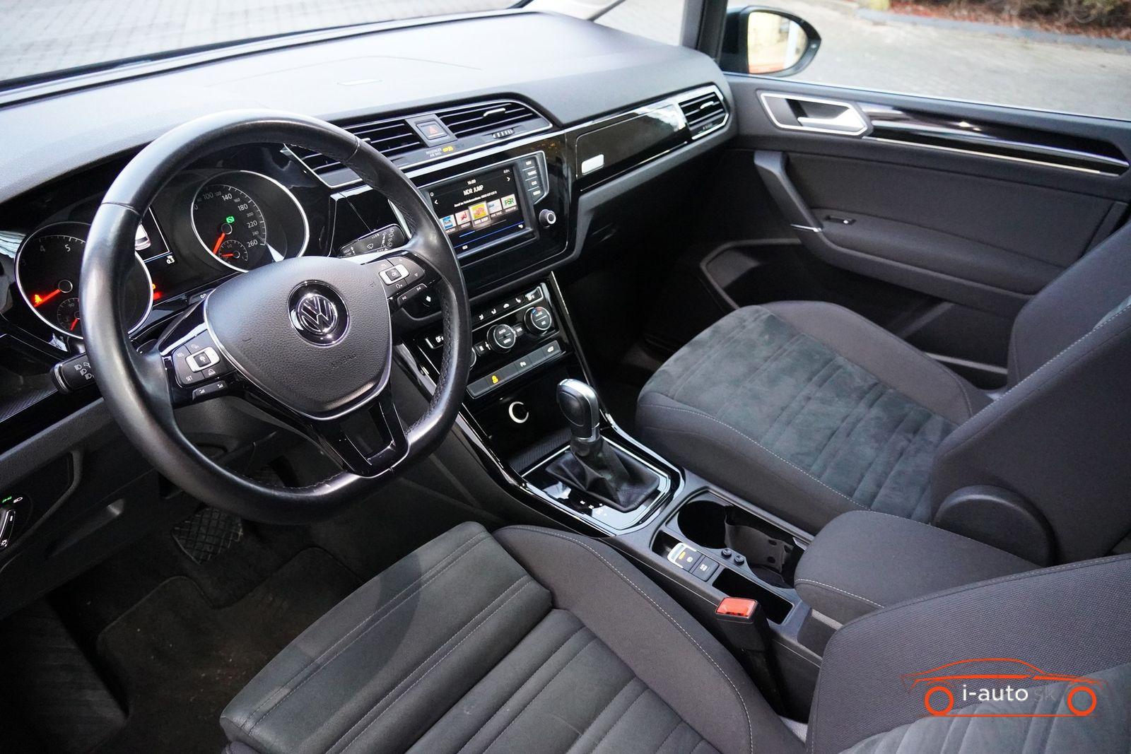 Volkswagen Touran 1.4 TSI DSG Highline za 25990€