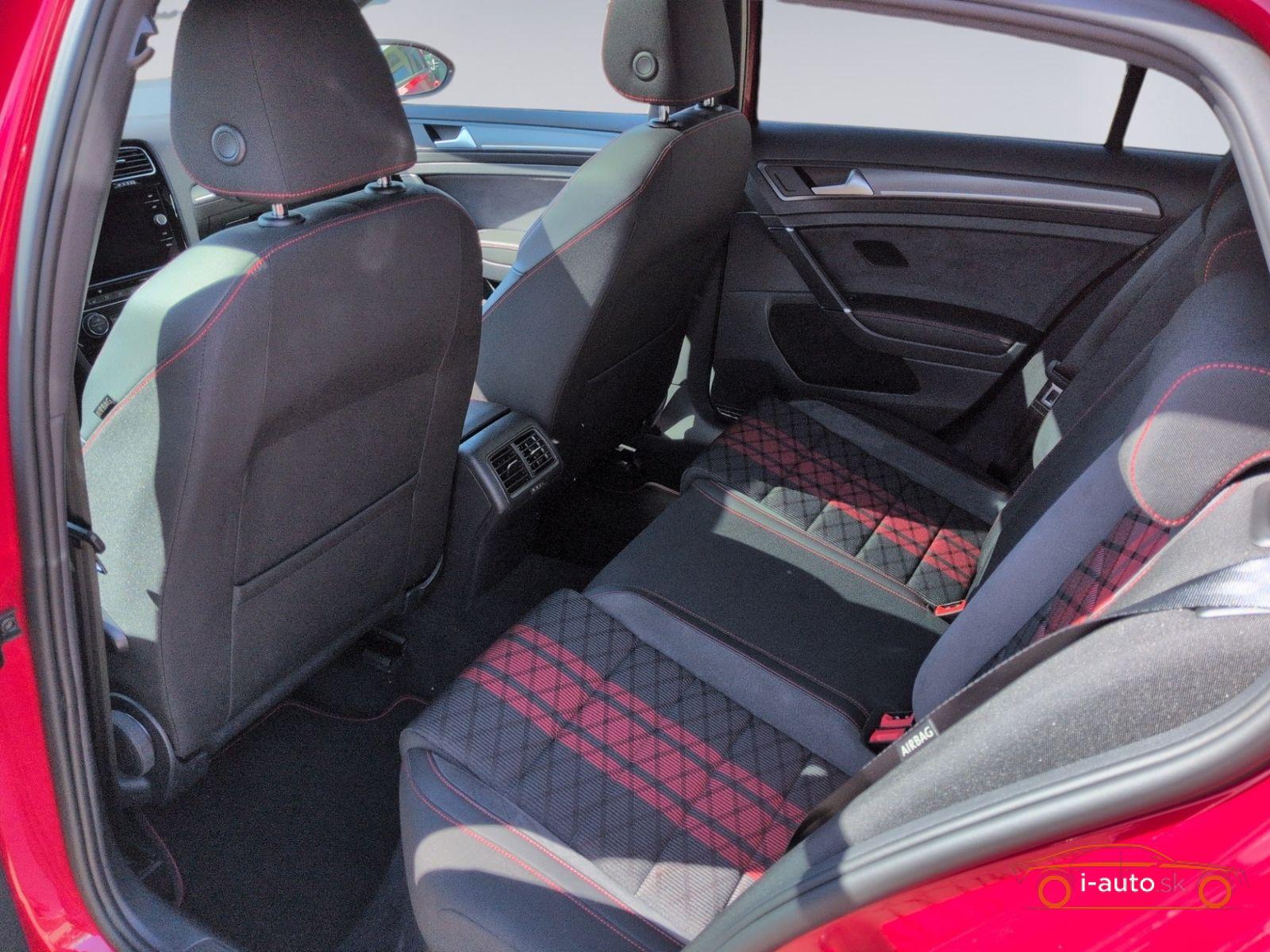 Volkswagen Golf VII TCR 2.0 TSI DSG za 29960€