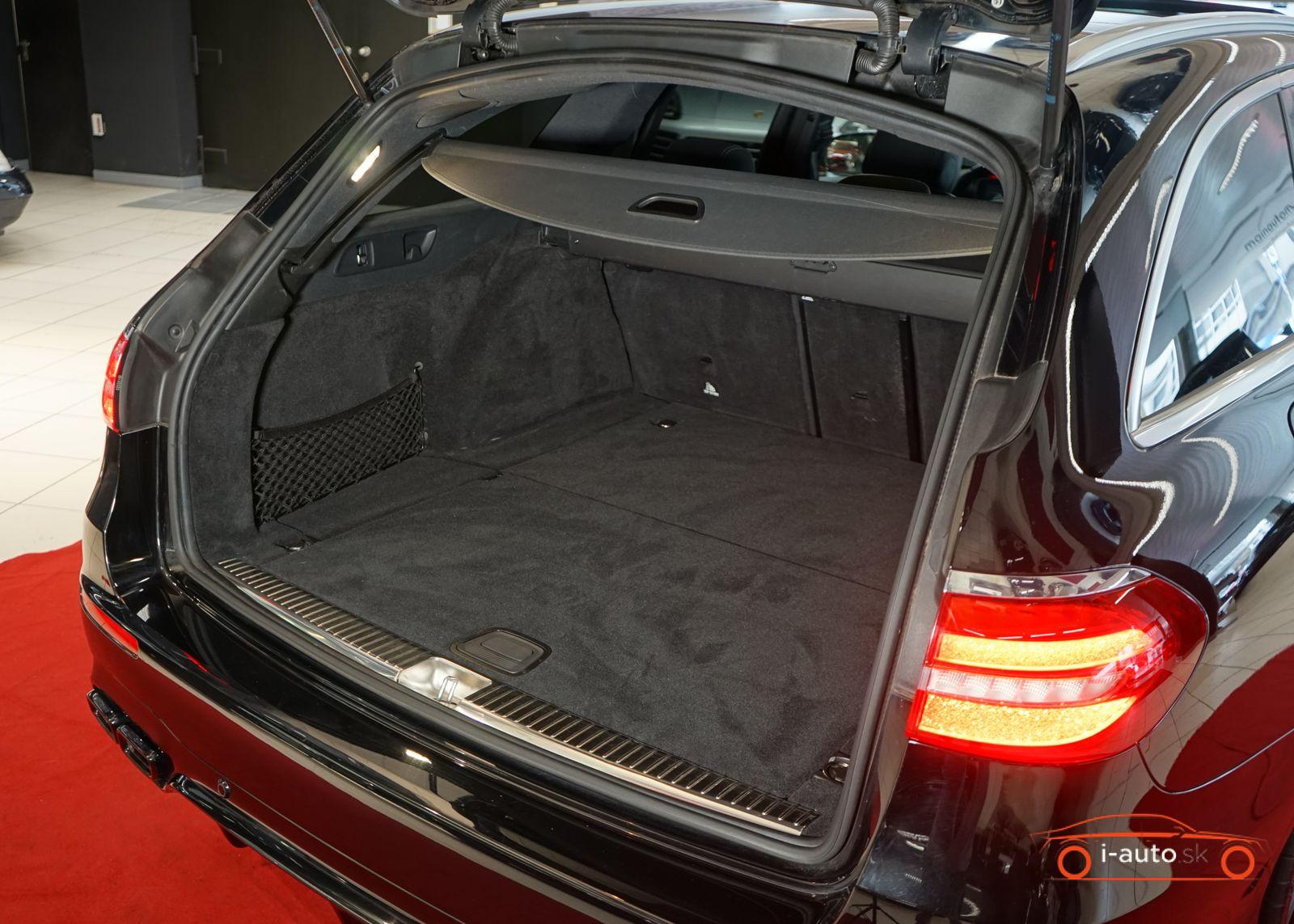 Mercedes-Benz E T  63 AMG 4Matic za 55350€