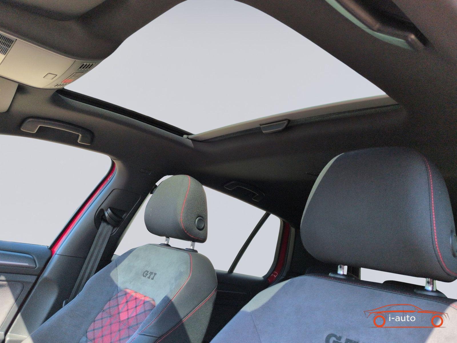 Volkswagen Golf VII TCR 2.0 TSI DSG za 29960€