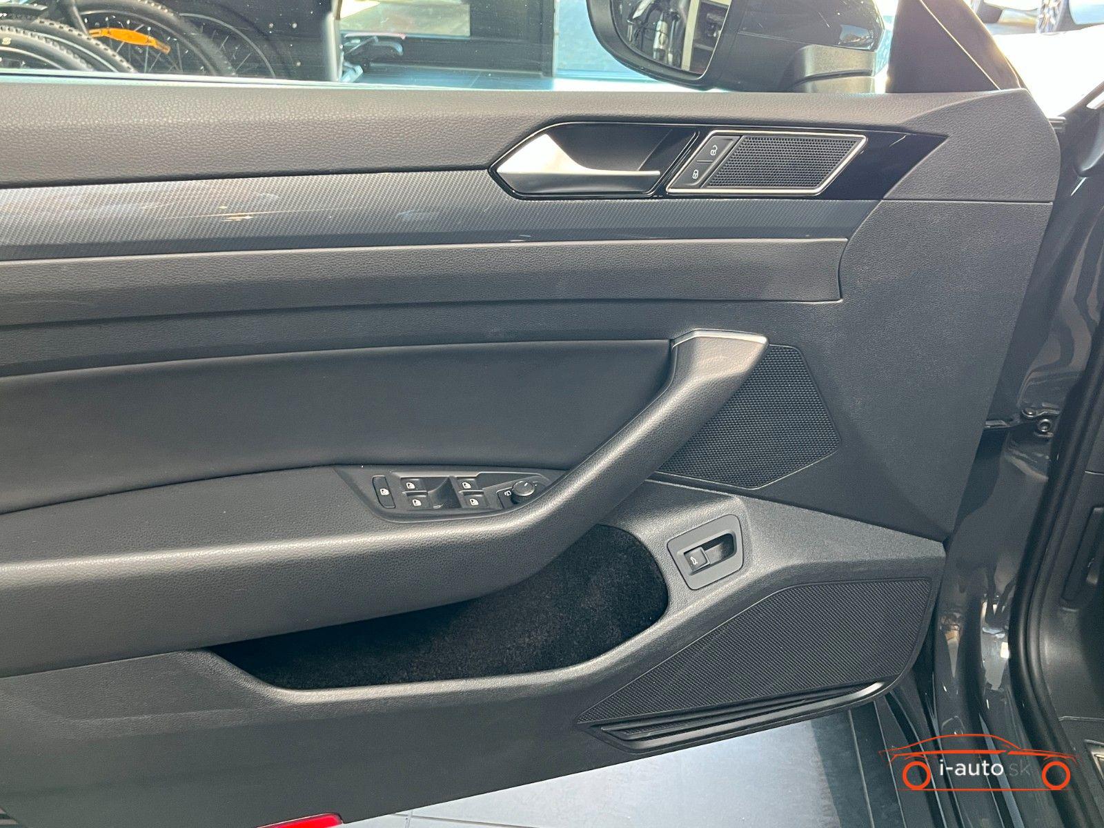 Volkswagen Arteon 2.0 TSI DSG R-Line 4Motion za 29700€