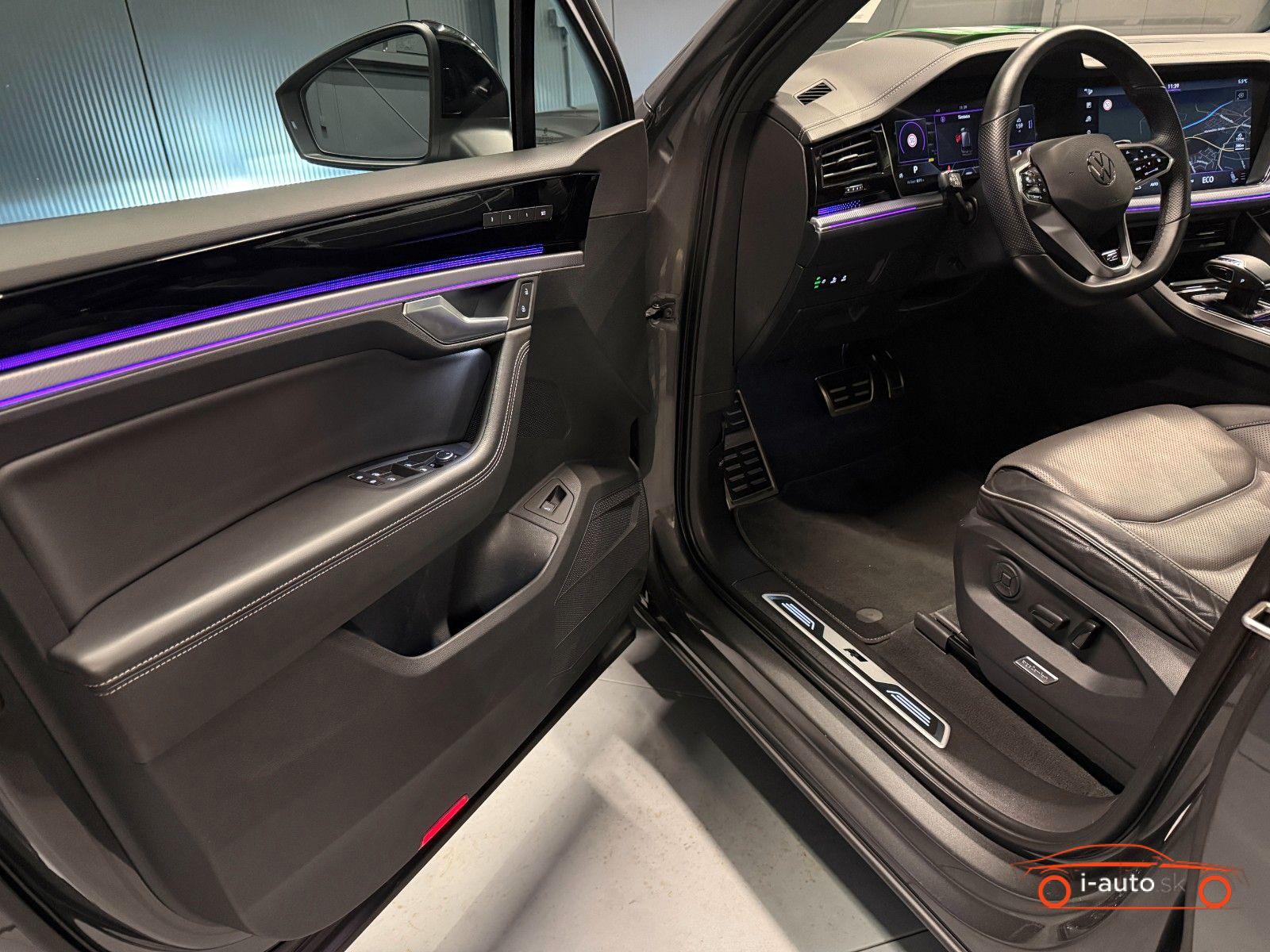 Volkswagen Touareg 3.0 TDI 4Motion R-Line za 56850€