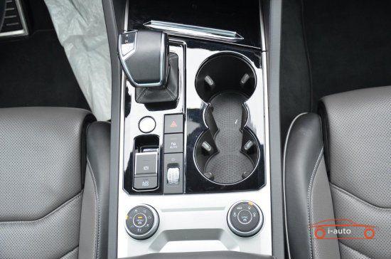 Volkswagen Touareg 3.0 V6 TDI 4Motion R-Line za 54300€