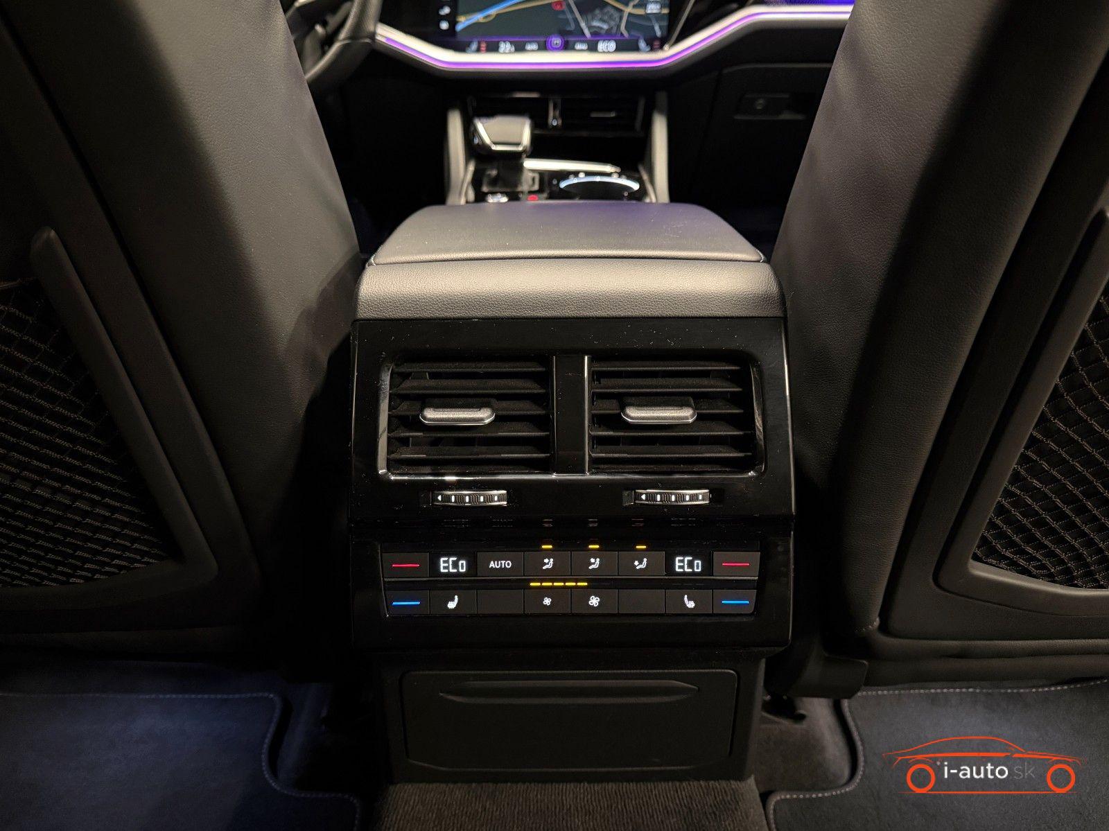 Volkswagen Touareg 3.0 TDI 4Motion R-Line za 56850€