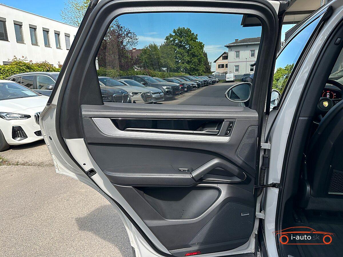 Porsche Cayenne E-Hybrid  za 85920€