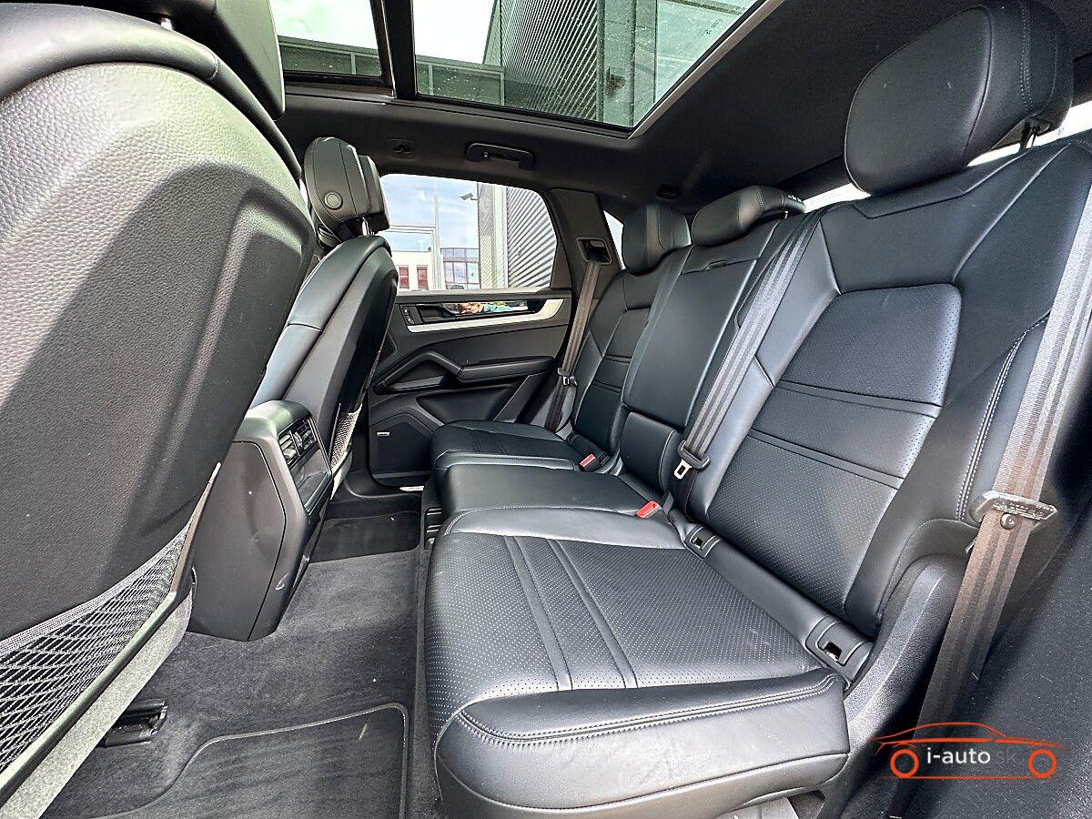 Porsche Cayenne E-Hybrid  za 85920€