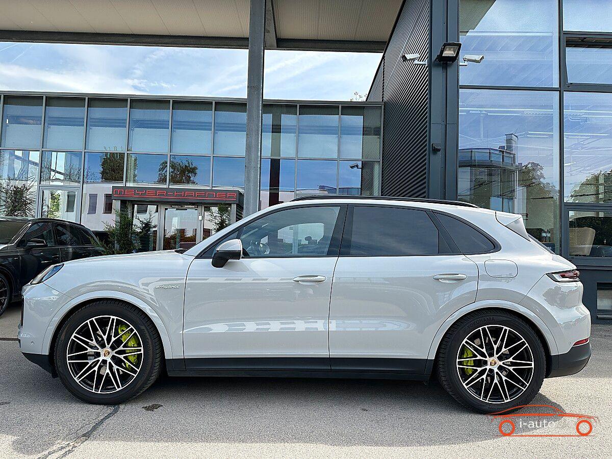Porsche Cayenne E-Hybrid  za 85920€