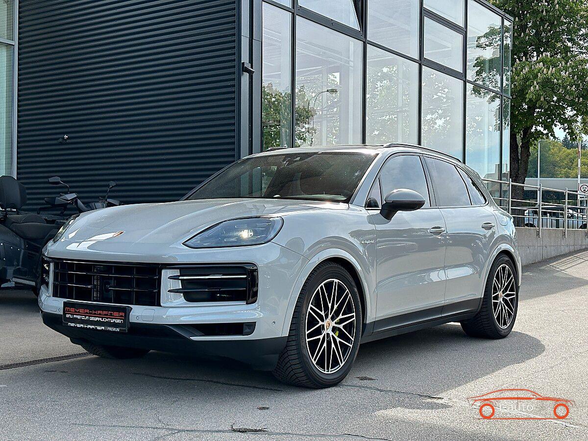 Porsche Cayenne E-Hybrid  za 85920€