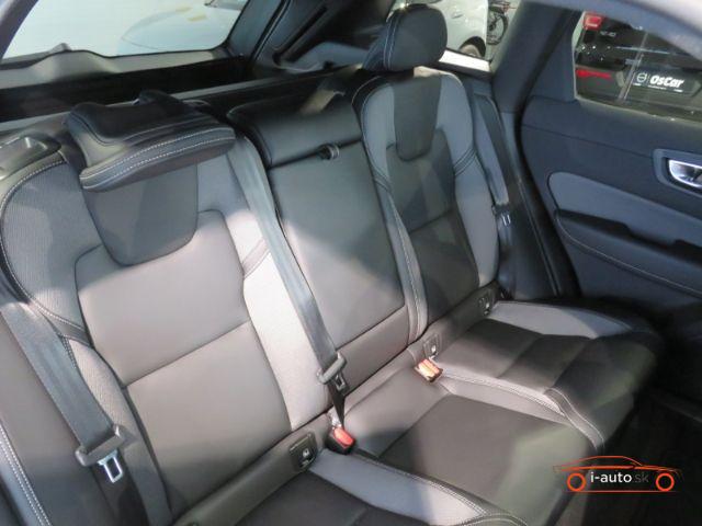 Volvo XC60 T8 Recharge Plus Black Edition za 60790€