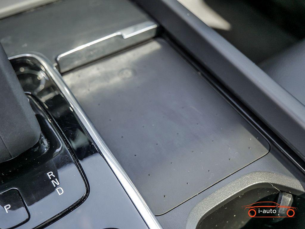 Volvo XC60 T8 Recharge Inscription Expression Recharge za 45500€