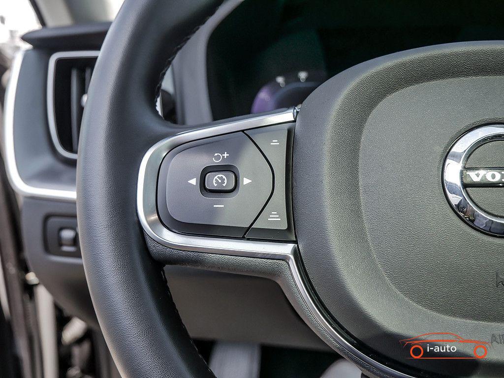 Volvo XC60 T8 Recharge Inscription Expression Recharge za 45500€