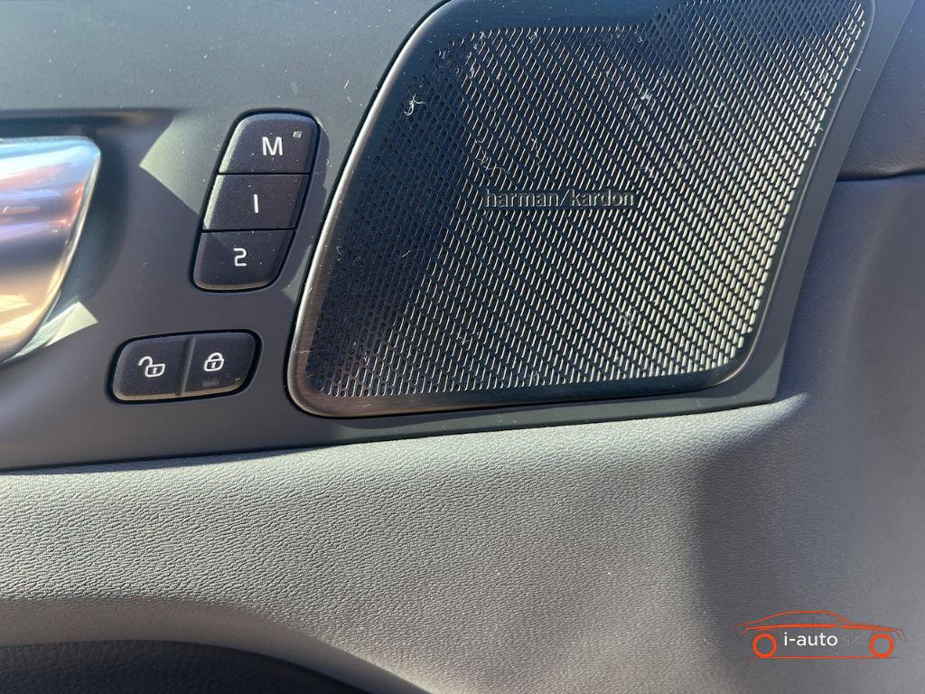 Volvo XC60 Inscription Expression Recharge Plug-In Hybrid za 43470€