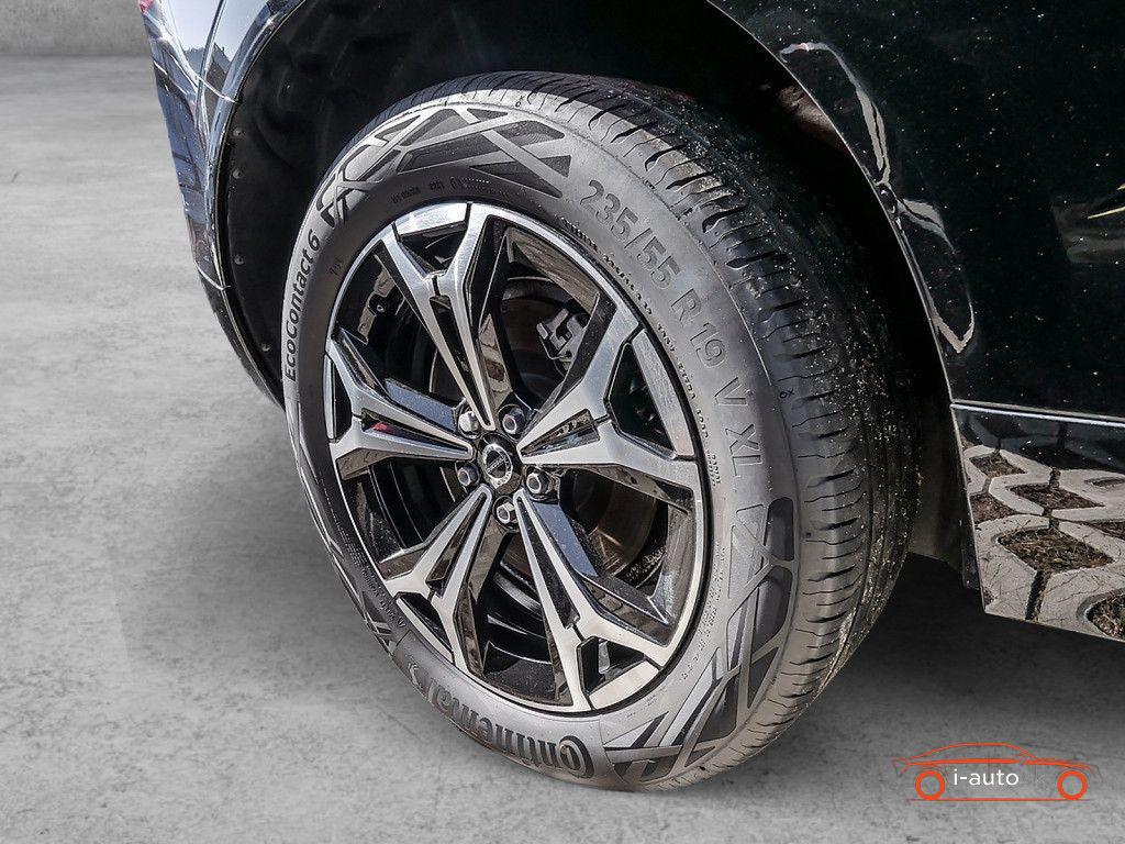 Volvo XC60 T8 Recharge Inscription Expression Recharge za 45500€