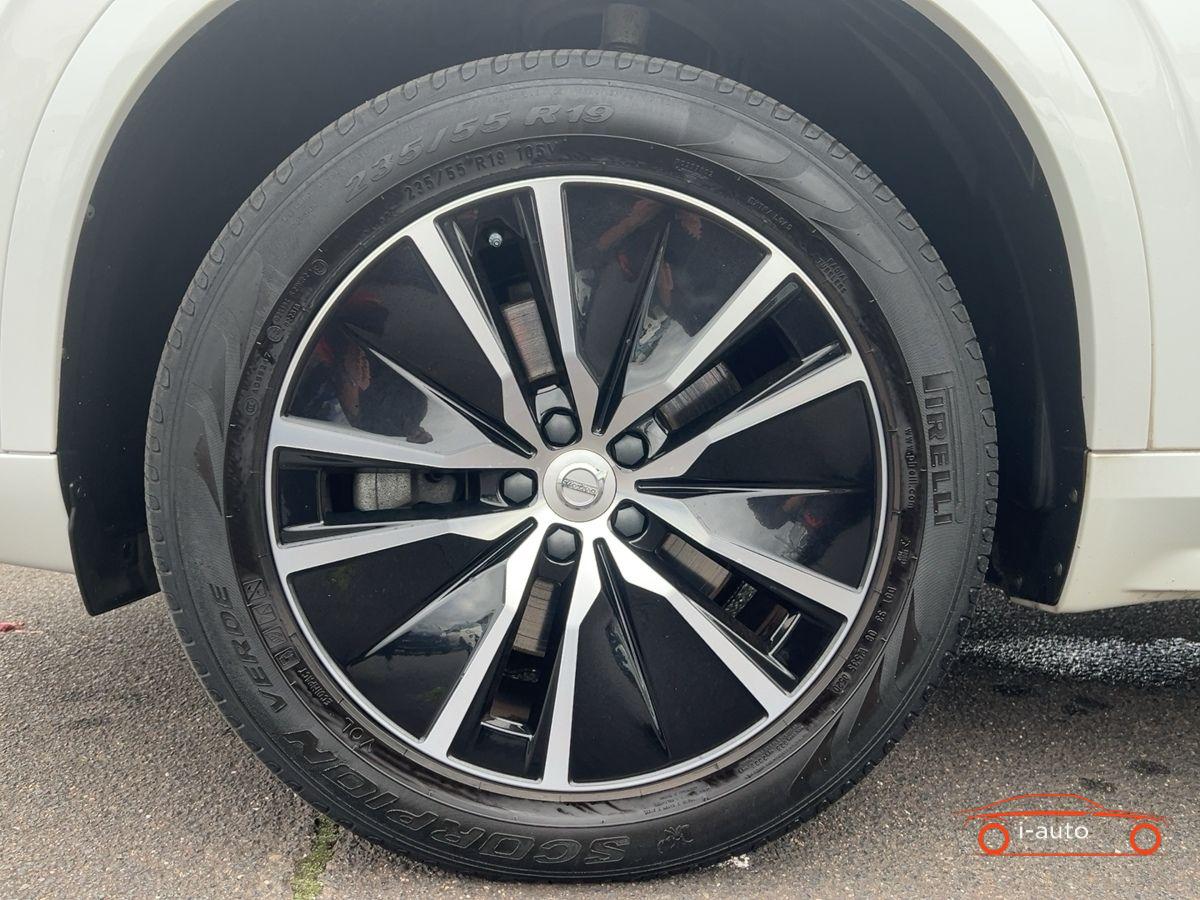 Volvo XC90 MOMENTUM PRO AWD za 39800€