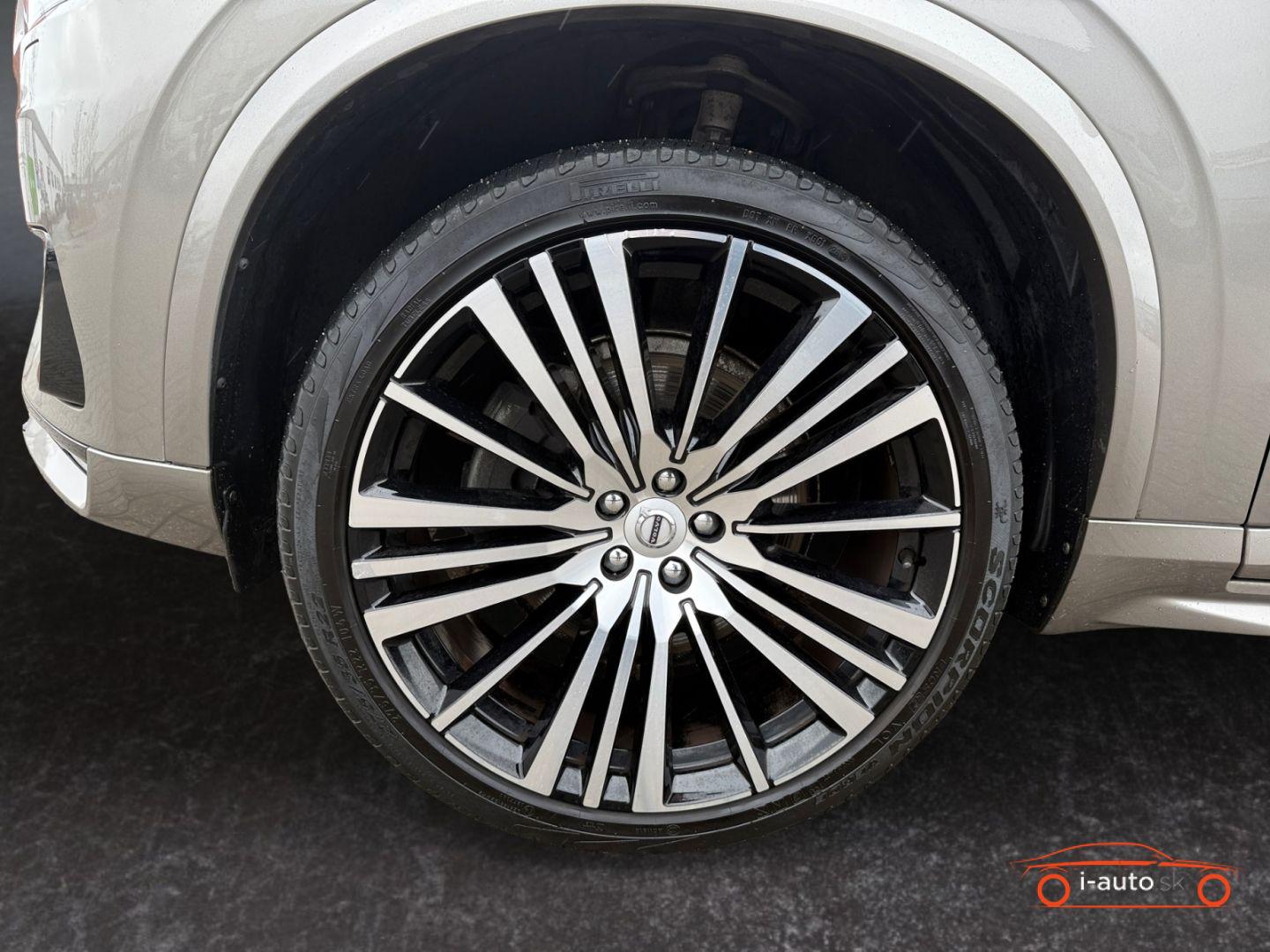 Volvo XC90 B5 D AWD R Design za 48640€