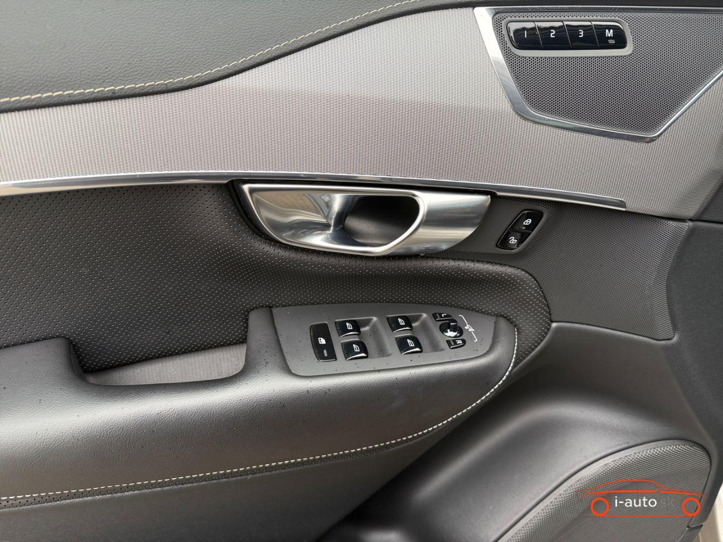 Volvo XC90 B5 D AWD R Design za 48640€