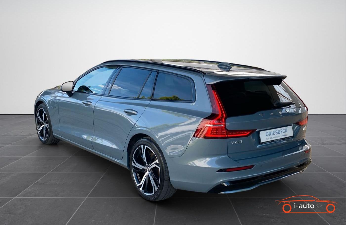 Volvo V60 T8 Plus Dark Recharge za 43000€